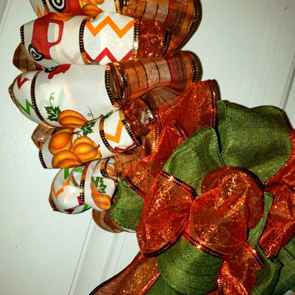 Fall Harvest Wreath - Picture 5 of 5